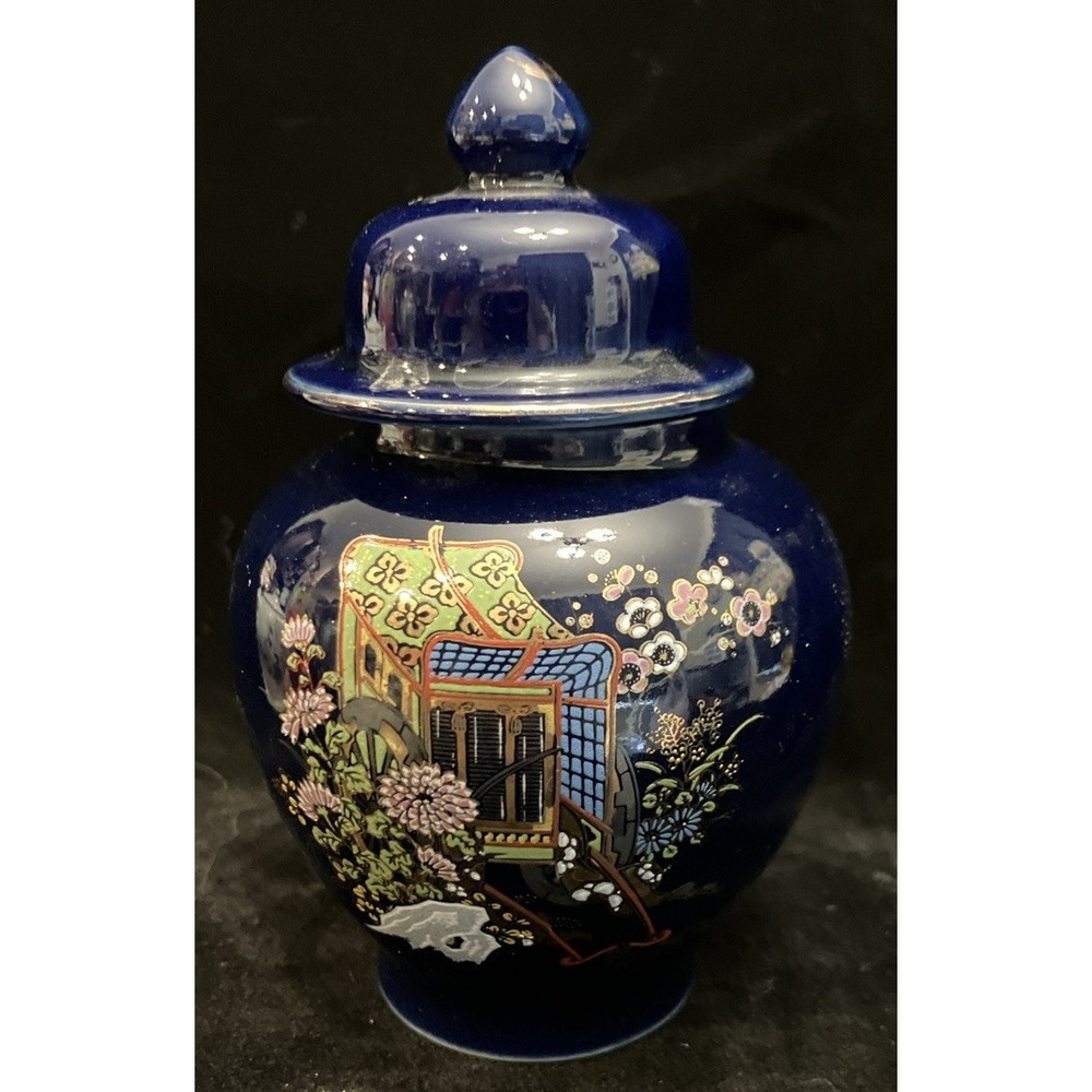 VTG Japanese Kutani Ware Cobalt Blue & Gold Leaf Porcelain Ginger Jar Signed